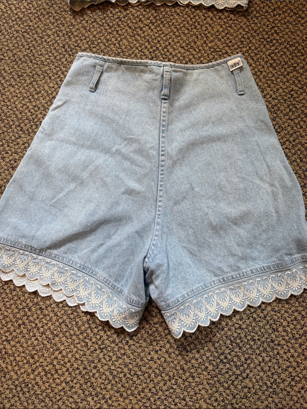 Vintage Switch Light Blue Denim Embroidered Trim High-Waist Jean Short & Top Set - Picture 5 of 10